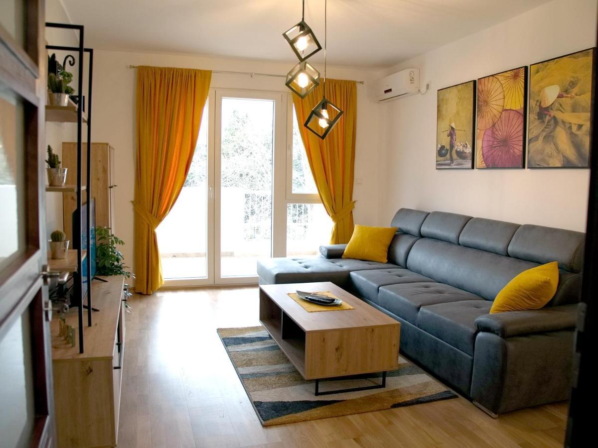 Adriatic Apartment Bar Exterior photo