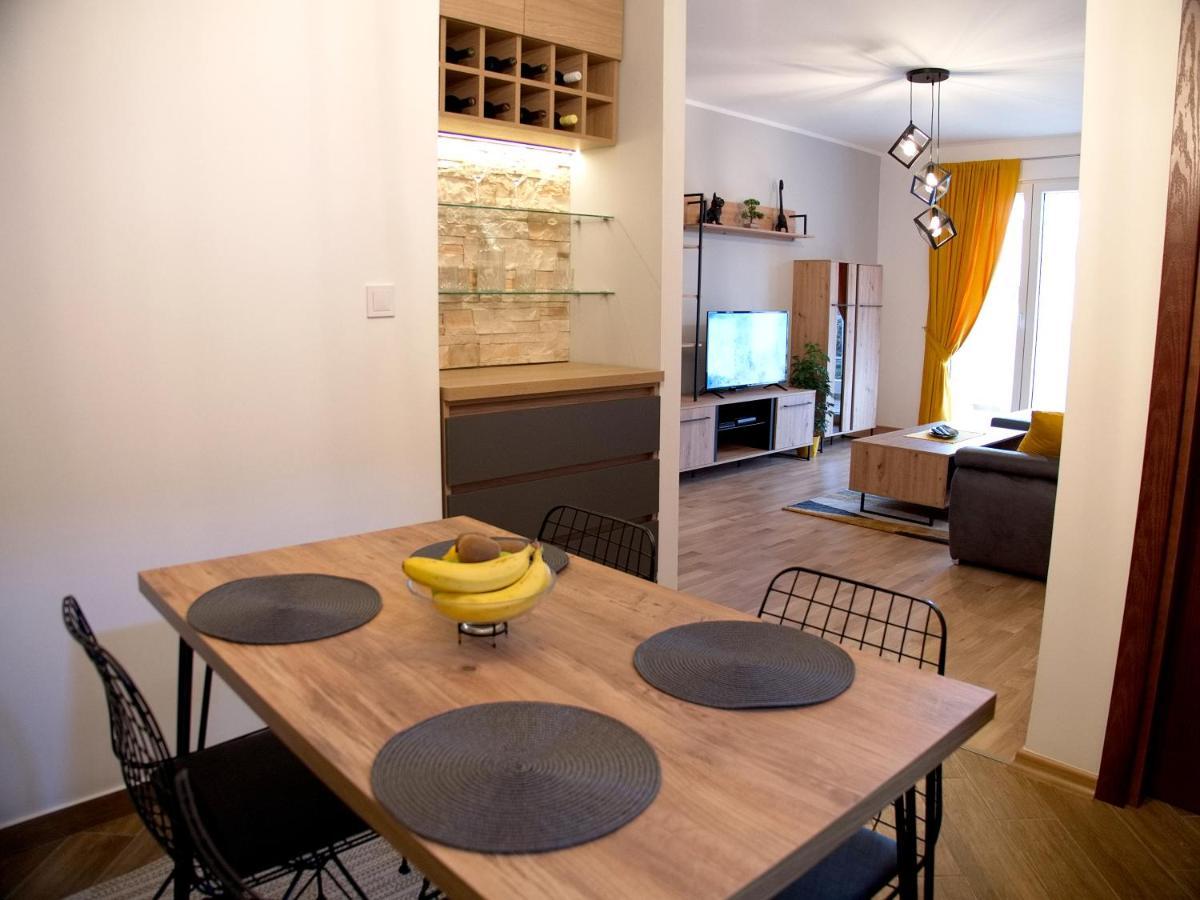 Adriatic Apartment Bar Exterior photo